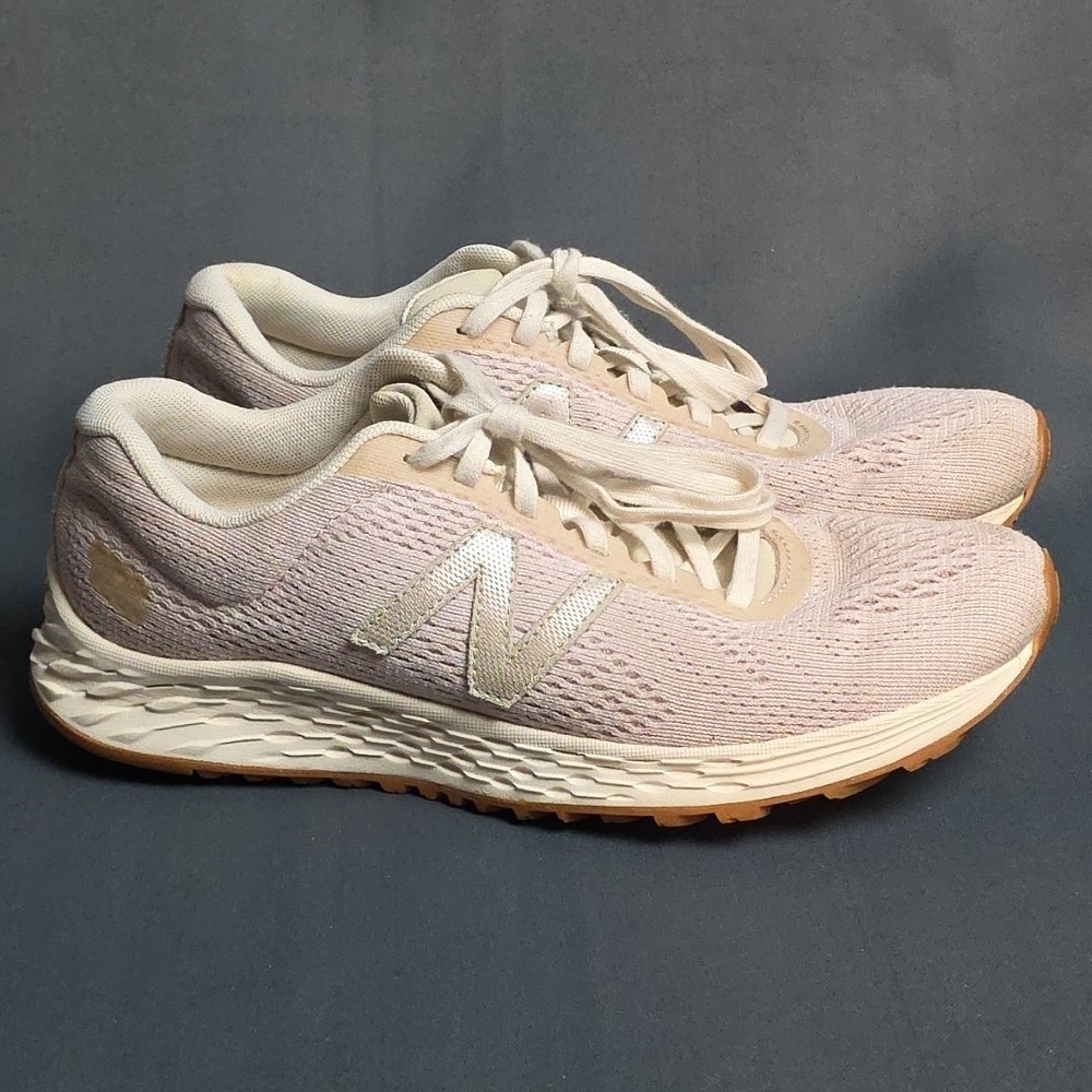 Womens New Balance Fresh Foam Arishi v2 Pink Athletic Running Sneakers Size 9...